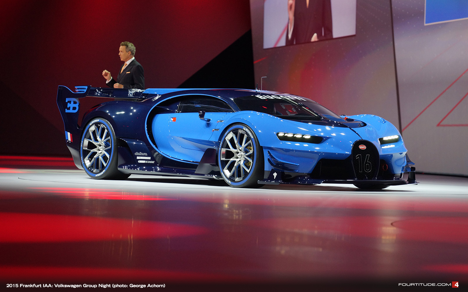 2015-Frankfurt-IAA-Volkswagen-Group-Night-1001